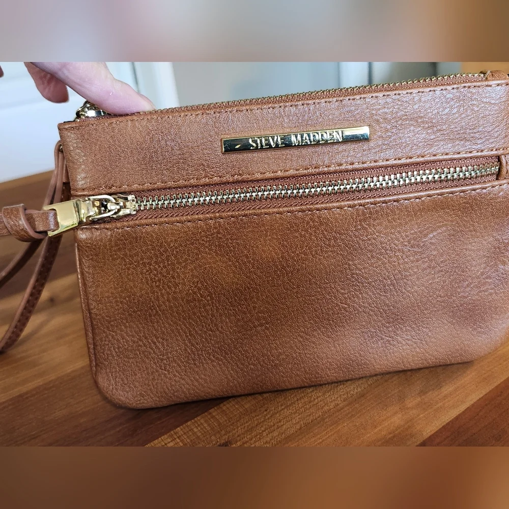 Nwot, Steve Madden Cognac Wristlet Clutch with Gold Hardware. Price Is Firm - Picture 11 of 12